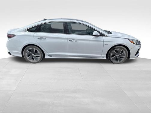2018 Hyundai SONATA Hybrid Limited
