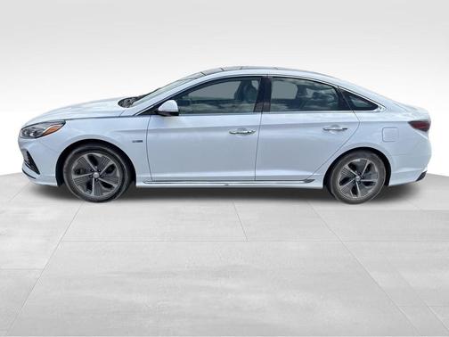 2018 Hyundai SONATA Hybrid Limited