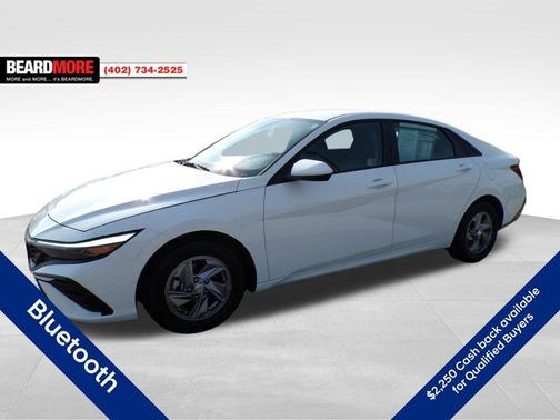 2025 Hyundai ELANTRA SE