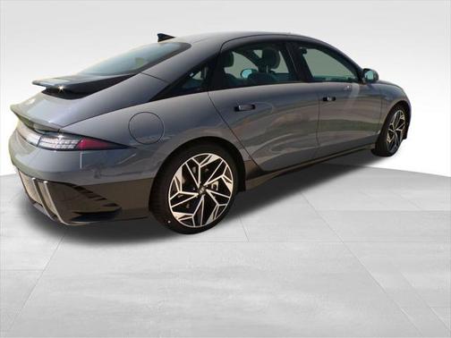 2025 Hyundai IONIQ 6 SEL