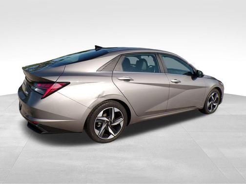 2022 Hyundai ELANTRA HEV Limited