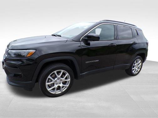 2024 Jeep Compass Latitude Lux