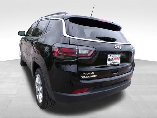 2024 Jeep Compass Latitude Lux