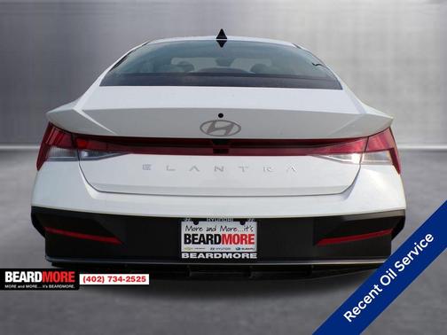 2025 Hyundai ELANTRA SE