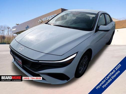 2025 Hyundai ELANTRA SE