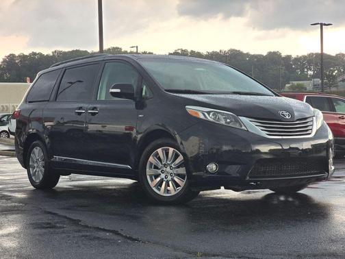 2017 Toyota Sienna Limited Premium