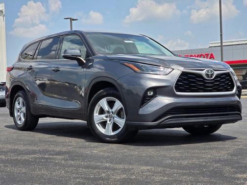 2021 Toyota Highlander LE