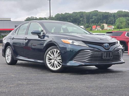 2018 Toyota Camry Hybrid XLE