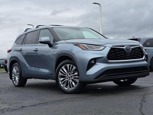 2022 Toyota Highlander Hybrid Limited