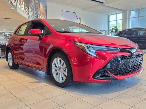 2025 Toyota Corolla Hatchback SE