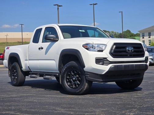 2022 Toyota Tacoma SR