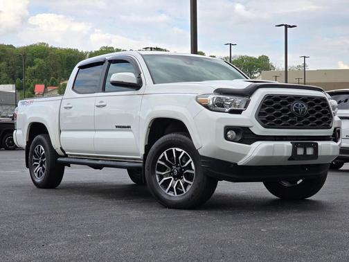 2020 Toyota Tacoma TRD Sport