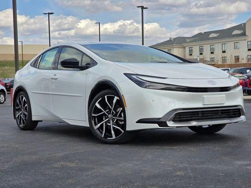2025 Toyota Prius Plug-In Hybrid XSE