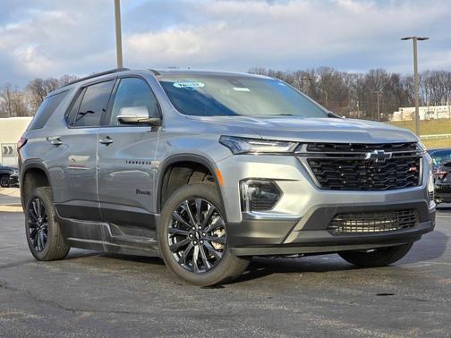 2023 Chevrolet Traverse RS
