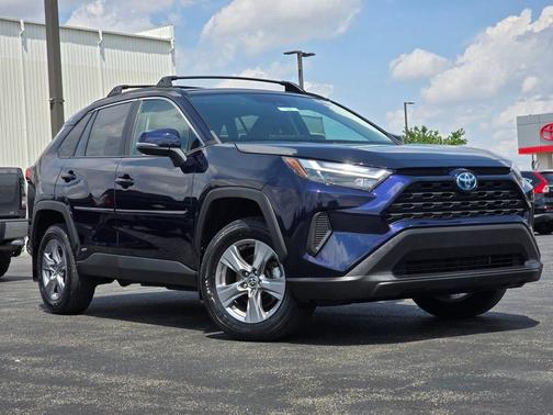 2022 Toyota RAV4 Hybrid XLE