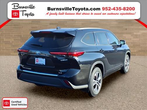 2022 Toyota Highlander Hybrid XLE