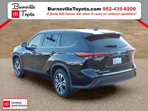 2022 Toyota Highlander Hybrid XLE