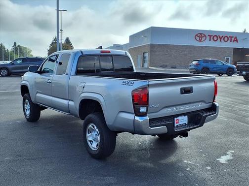 2022 Toyota Tacoma SR