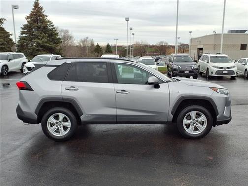 2021 Toyota RAV4 Hybrid XLE