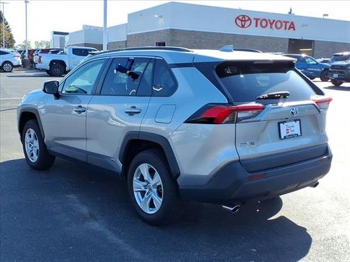 2021 Toyota RAV4 Hybrid XLE