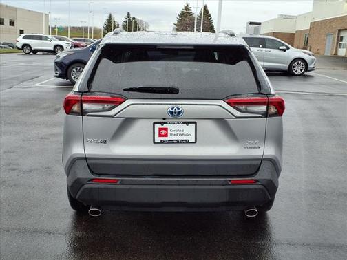 2021 Toyota RAV4 Hybrid XLE