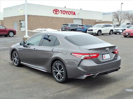 2018 Toyota Camry SE