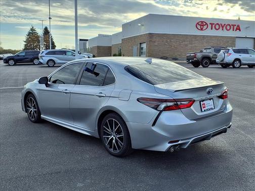 2023 Toyota Camry Hybrid SE