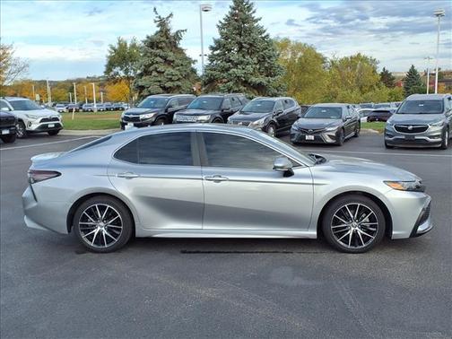2023 Toyota Camry Hybrid SE