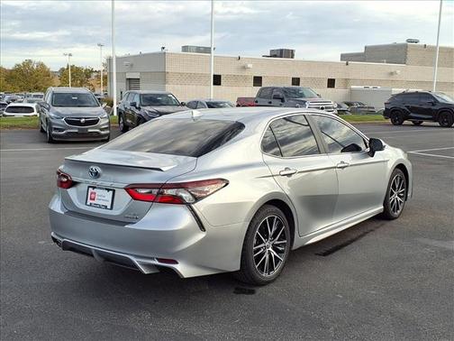 2023 Toyota Camry Hybrid SE