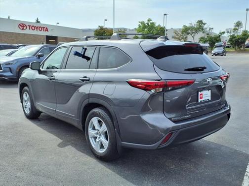2022 Toyota Highlander LE
