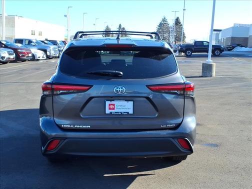 2022 Toyota Highlander LE
