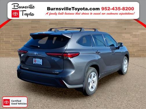 2022 Toyota Highlander LE