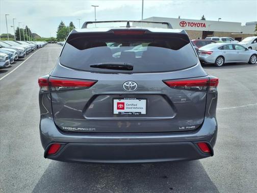 2022 Toyota Highlander LE