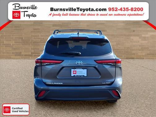 2022 Toyota Highlander LE