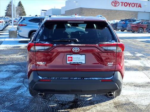 2025 Toyota RAV4 XLE