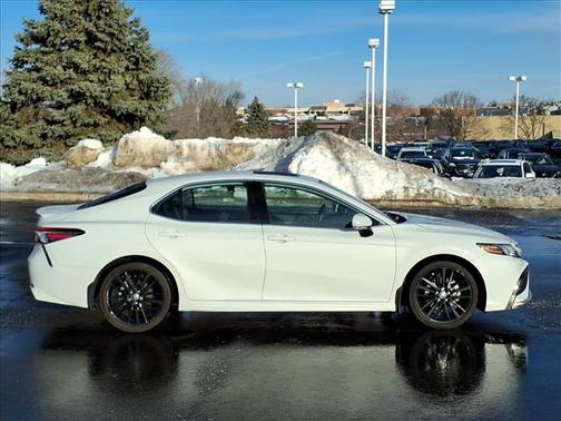 2024 Toyota Camry Hybrid XSE