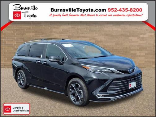 2025 Toyota Sienna Platinum 7 Passenger