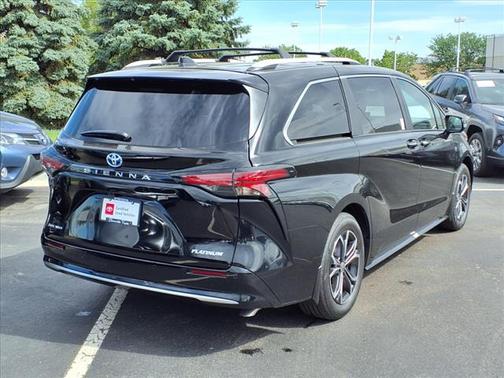 2025 Toyota Sienna Platinum 7 Passenger