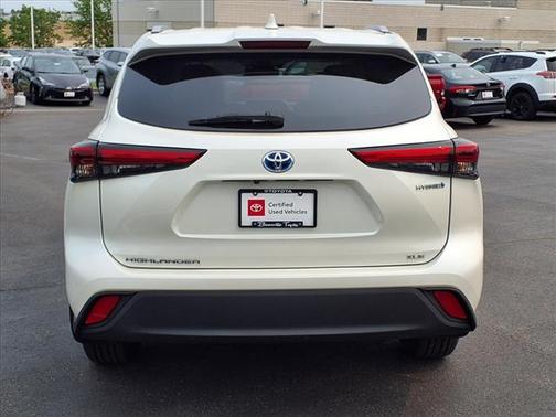 2021 Toyota Highlander Hybrid XLE