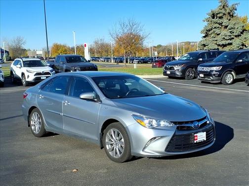 2017 Toyota Camry Hybrid XLE