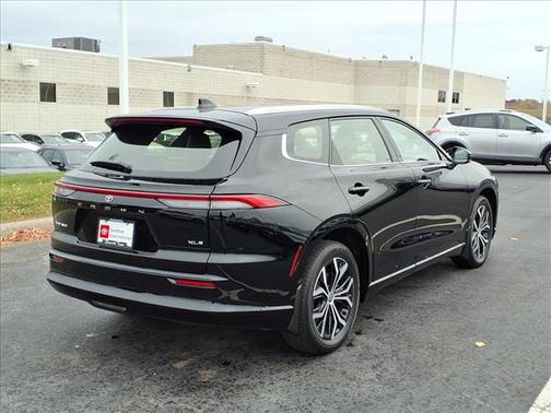 2025 Toyota Crown Signia XLE