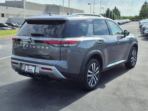 2022 Nissan Pathfinder Platinum