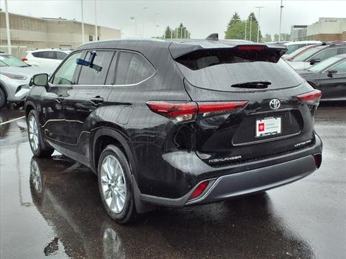 2024 Toyota Highlander Limited