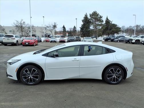 2024 Toyota Prius XLE