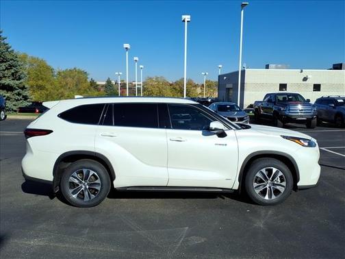 2020 Toyota Highlander Hybrid XLE