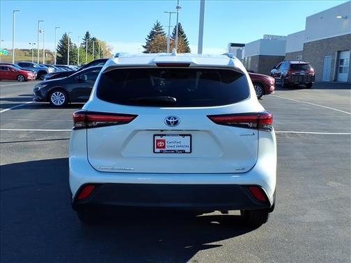 2020 Toyota Highlander Hybrid XLE