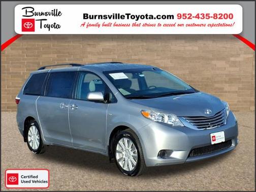 2017 Toyota Sienna LE