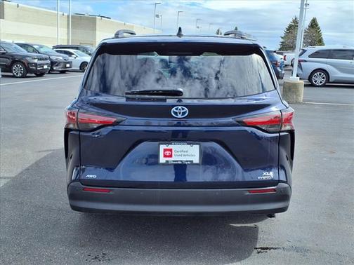 2021 Toyota Sienna XLE