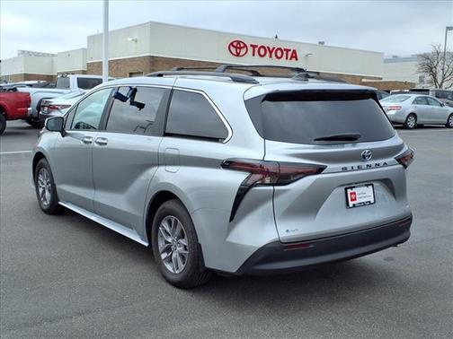 2025 Toyota Sienna XLE