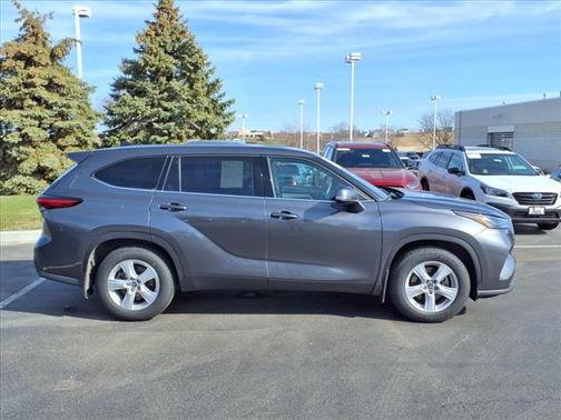 2022 Toyota Highlander L